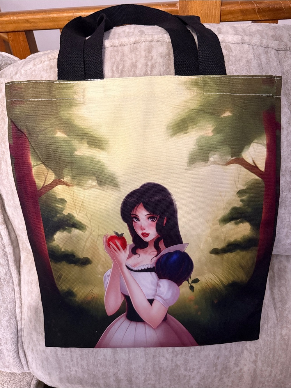 Black Handle Tote Bag with Illustrated Snow-White Design